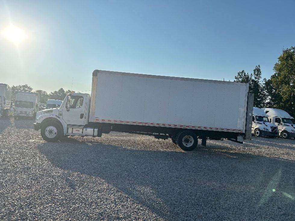 Medium Duty Box Truck-Light and Medium Duty Trucks-Freightliner-2021-M2-Birmingham-AL-108,990\n\t\tmiles-$ 75,750 - Image 4