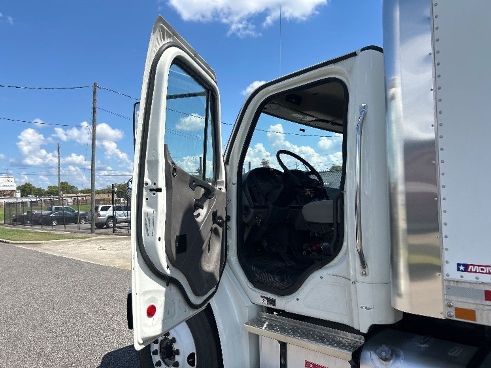Medium Duty Box Truck-Light and Medium Duty Trucks-Freightliner-2021-M2-Birmingham-AL-89,217\n\t\tmiles-$ 78,000 - Image 16