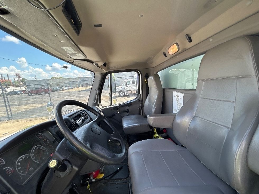 Medium Duty Box Truck-Light and Medium Duty Trucks-Freightliner-2021-M2-Birmingham-AL-89,217\n\t\tmiles-$ 78,000 - Image 19