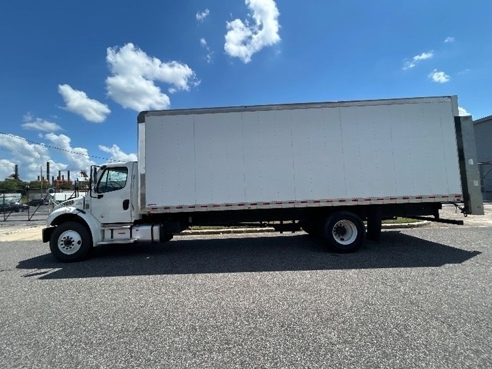 Medium Duty Box Truck-Light and Medium Duty Trucks-Freightliner-2021-M2-Birmingham-AL-89,217\n\t\tmiles-$ 78,000 - Image 4