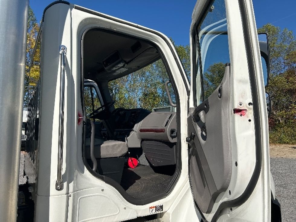 Medium Duty Box Truck-Light and Medium Duty Trucks-Freightliner-2021-M2-Blountville-TN-179,595\n\t\tmiles-$ 53,500 - Image 20
