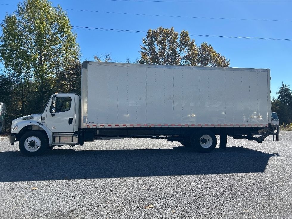 Medium Duty Box Truck-Light and Medium Duty Trucks-Freightliner-2021-M2-Blountville-TN-179,595\n\t\tmiles-$ 53,500 - Image 4