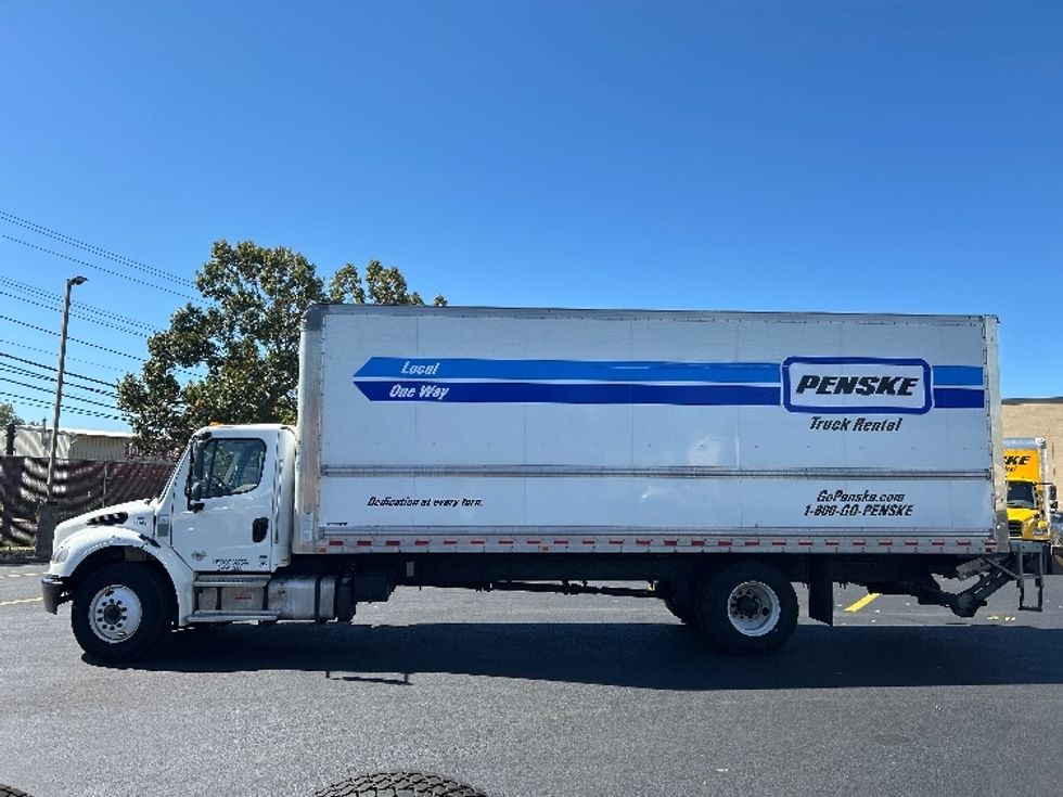Medium Duty Box Truck-Light and Medium Duty Trucks-Freightliner-2021-M2-Braintree-MA-237,422\n\t\tmiles-$ 42,750 - Image 4