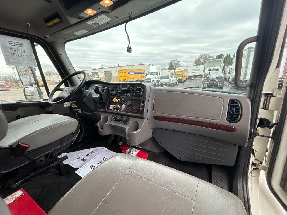 Medium Duty Box Truck-Light and Medium Duty Trucks-Freightliner-2021-M2-Brooklyn Park-MN-239,324\n\t\tmiles-$ 48,750 - Image 20