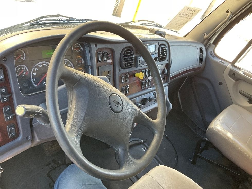 Medium Duty Box Truck-Light and Medium Duty Trucks-Freightliner-2021-M2-Brooklyn Park-MN-399,747\n\t\tmiles-$ 24,000 - Image 17