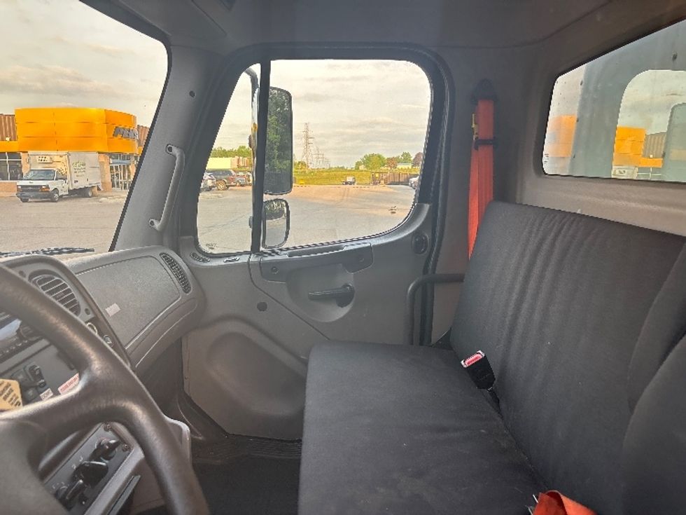 Medium Duty Box Truck-Light and Medium Duty Trucks-Freightliner-2021-M2-Byron Center-MI-205,225\n\t\tmiles-$ 53,250 - Image 19