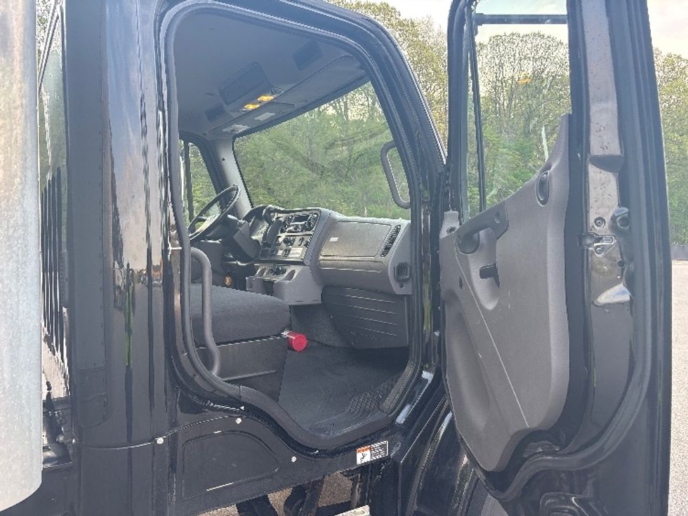 Medium Duty Box Truck-Light and Medium Duty Trucks-Freightliner-2021-M2-Byron Center-MI-205,225\n\t\tmiles-$ 53,250 - Image 20