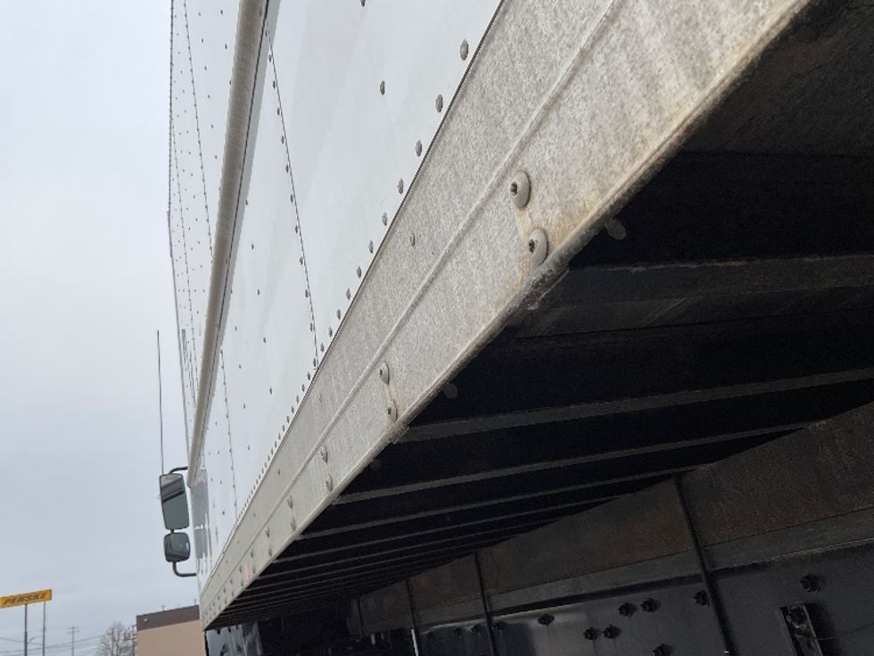 Medium Duty Box Truck-Light and Medium Duty Trucks-Freightliner-2021-M2-Cadillac-MI-252,570\n\t\tmiles-$ 39,750 - Image 5