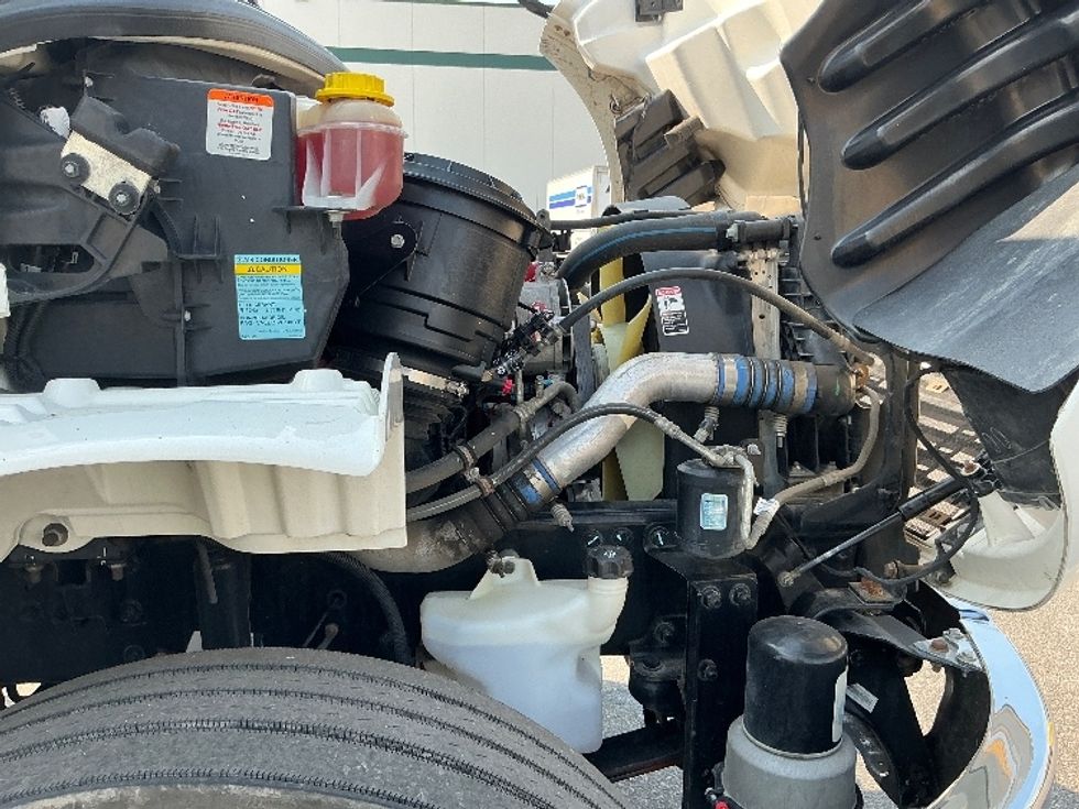 Medium Duty Box Truck-Light and Medium Duty Trucks-Freightliner-2021-M2-Calgary-AB-210,953\n\t\tkm-$ 70,000 - Image 23