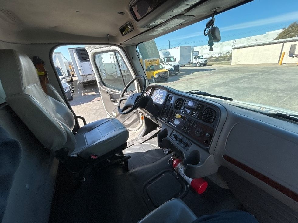 Medium Duty Box Truck-Light and Medium Duty Trucks-Freightliner-2021-M2-Carrollton-TX-218,947\n\t\tmiles-$ 40,500 - Image 22