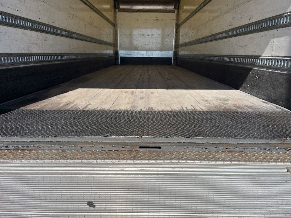 Medium Duty Box Truck-Light and Medium Duty Trucks-Freightliner-2021-M2-Carrollton-TX-258,107\n\t\tmiles-$ 32,750 - Image 10