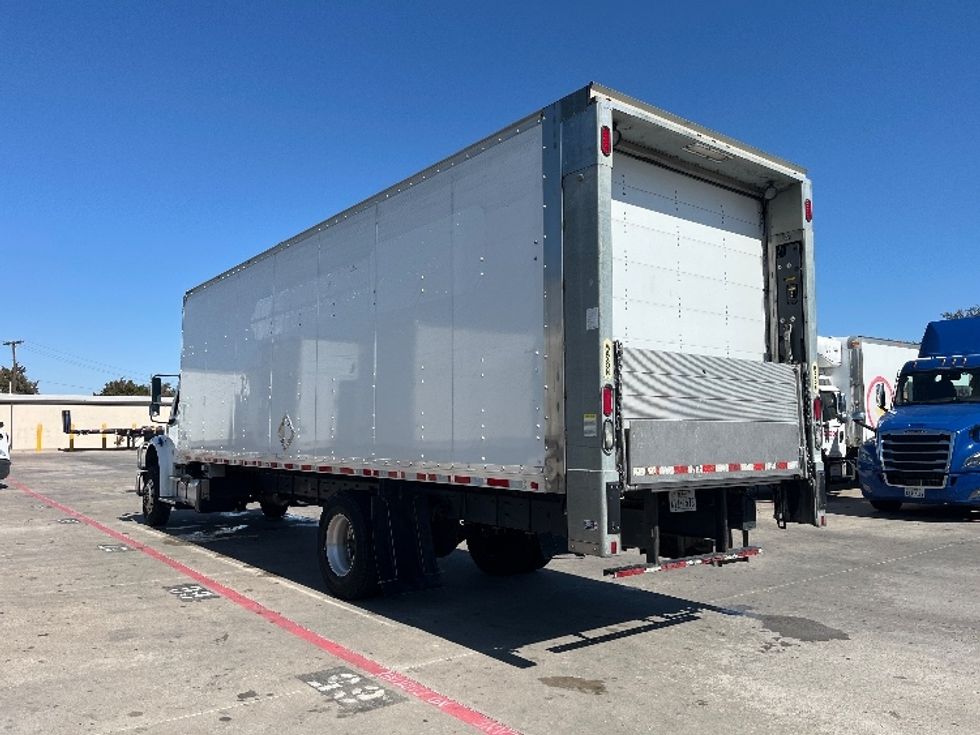 Medium Duty Box Truck-Light and Medium Duty Trucks-Freightliner-2021-M2-Carrollton-TX-258,107\n\t\tmiles-$ 32,750 - Image 6