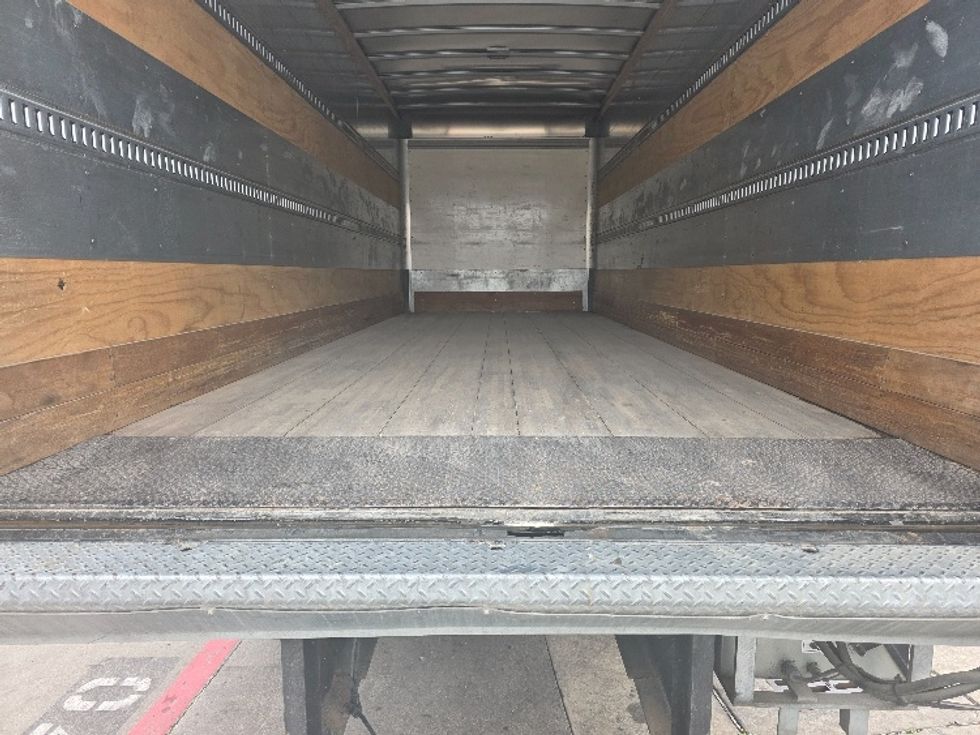 Medium Duty Box Truck-Light and Medium Duty Trucks-Freightliner-2021-M2-Carrollton-TX-28,732\n\t\tmiles-$ 72,250 - Image 10