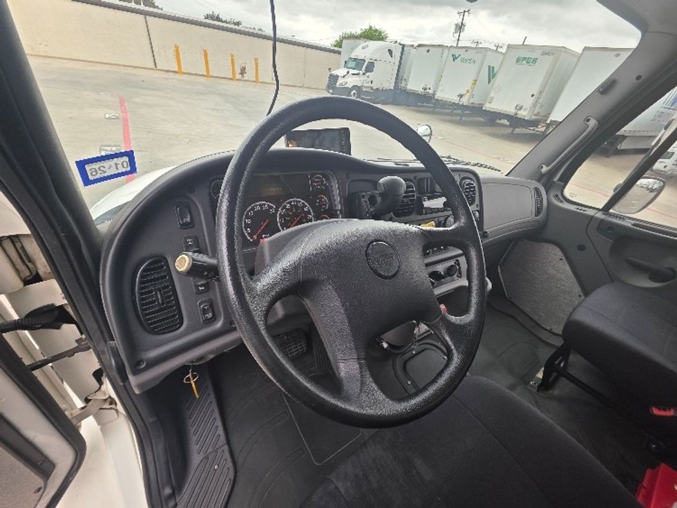 Medium Duty Box Truck-Light and Medium Duty Trucks-Freightliner-2021-M2-Carrollton-TX-28,732\n\t\tmiles-$ 72,250 - Image 17