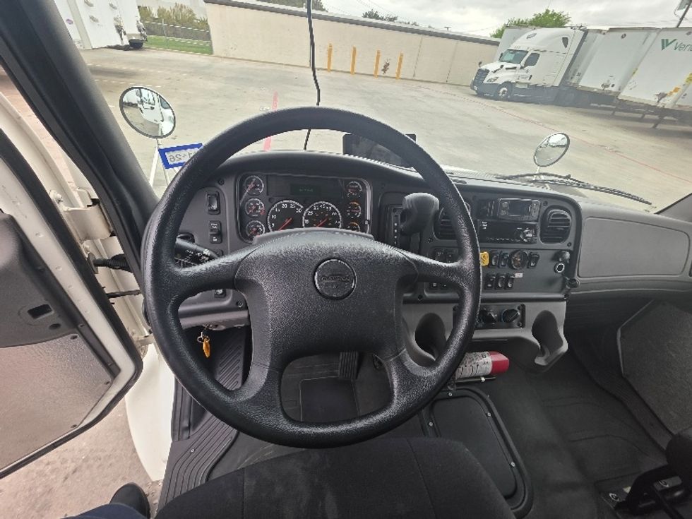 Medium Duty Box Truck-Light and Medium Duty Trucks-Freightliner-2021-M2-Carrollton-TX-28,732\n\t\tmiles-$ 72,250 - Image 18