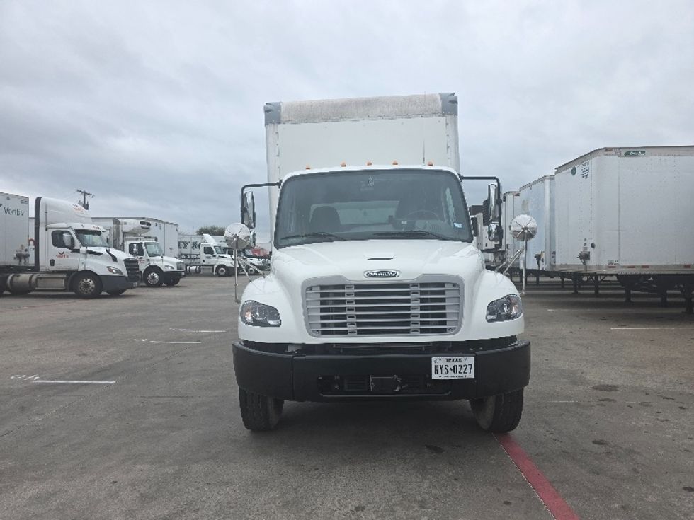 Medium Duty Box Truck-Light and Medium Duty Trucks-Freightliner-2021-M2-Carrollton-TX-28,732\n\t\tmiles-$ 72,250 - Image 2