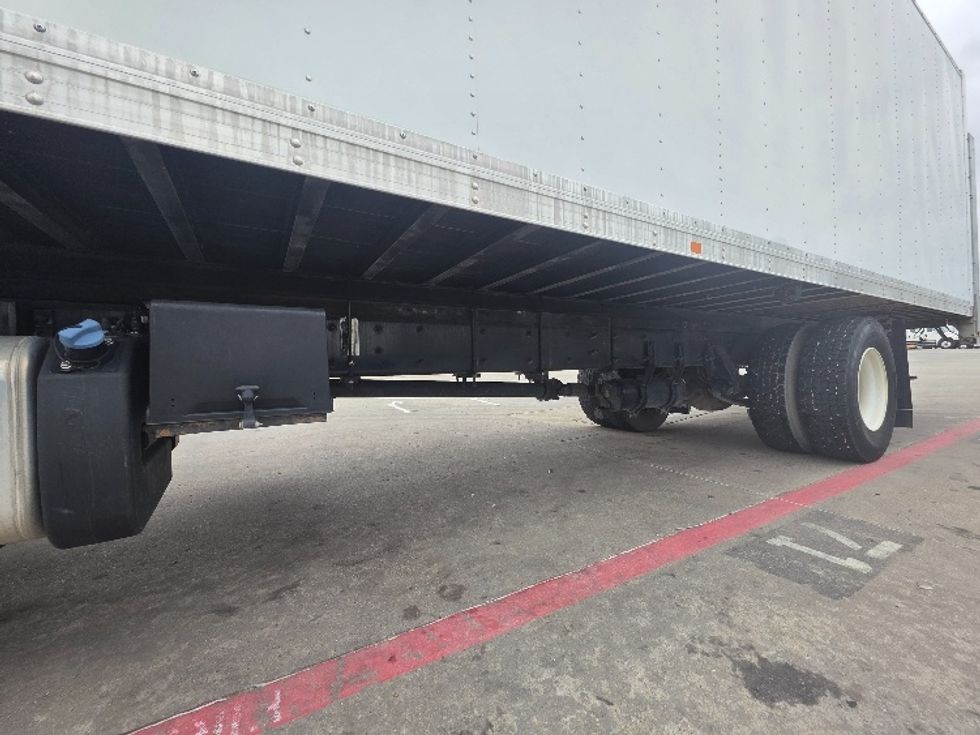 Medium Duty Box Truck-Light and Medium Duty Trucks-Freightliner-2021-M2-Carrollton-TX-28,732\n\t\tmiles-$ 72,250 - Image 5