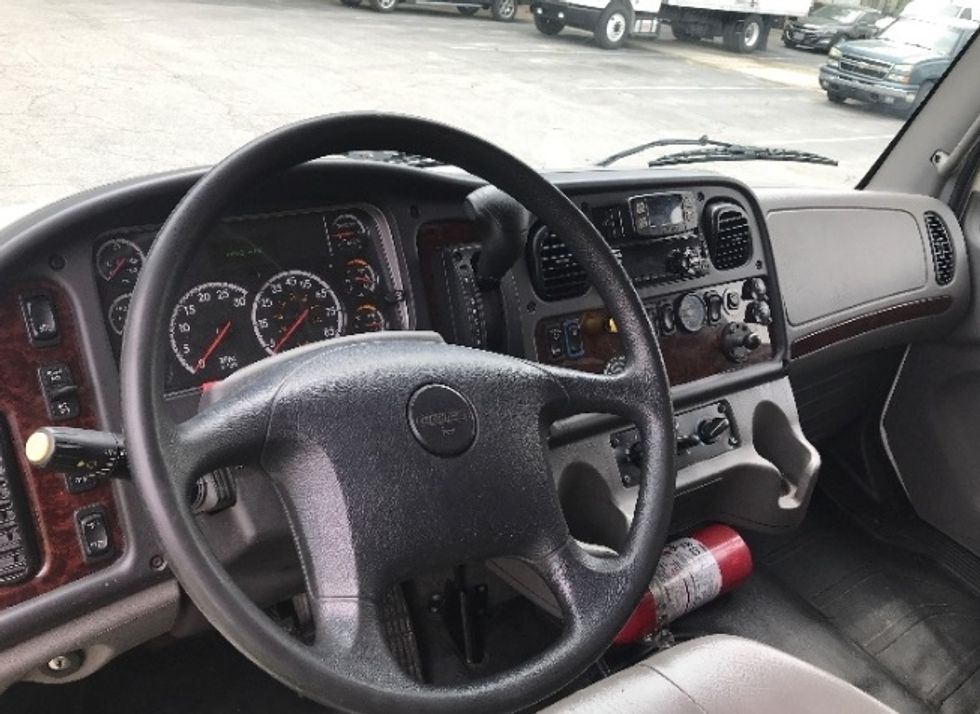 Medium Duty Box Truck-Light and Medium Duty Trucks-Freightliner-2021-M2-Charlottesville-VA-140,183\n\t\tmiles-$ 69,500 - Image 17