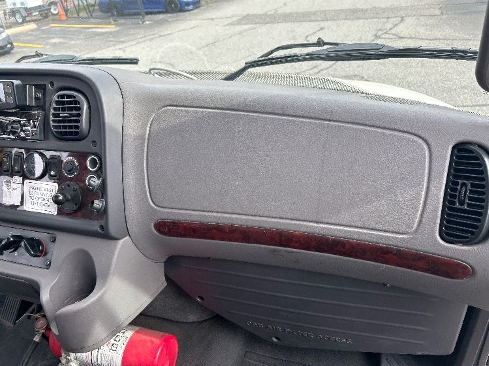 Medium Duty Box Truck-Light and Medium Duty Trucks-Freightliner-2021-M2-Chicopee-MA-204,816\n\t\tmiles-$ 53,250 - Image 21