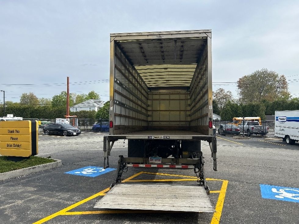 Medium Duty Box Truck-Light and Medium Duty Trucks-Freightliner-2021-M2-Chicopee-MA-204,816\n\t\tmiles-$ 53,250 - Image 9
