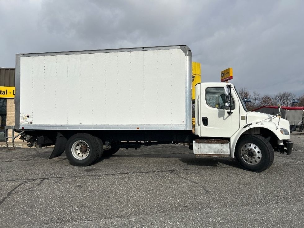 Medium Duty Box Truck-Light and Medium Duty Trucks-Freightliner-2021-M2-Chicopee-MA-83,123\n\t\tmiles-$ 53,500 - Image 15