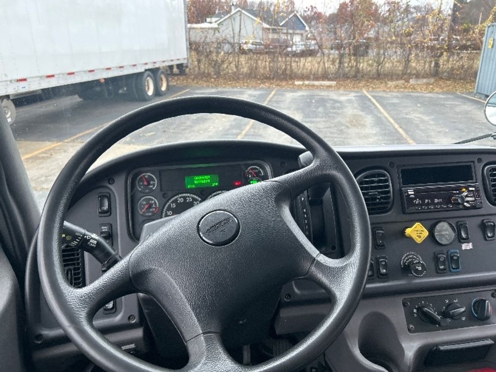 Medium Duty Box Truck-Light and Medium Duty Trucks-Freightliner-2021-M2-Chicopee-MA-91,483\n\t\tmiles-$ 53,000 - Image 18