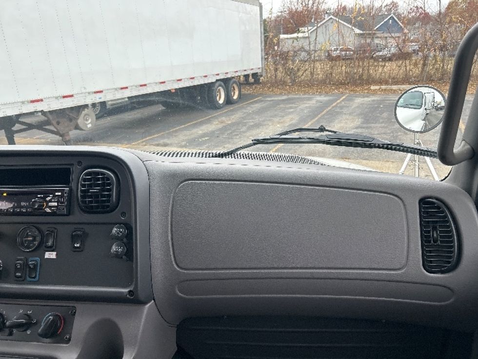 Medium Duty Box Truck-Light and Medium Duty Trucks-Freightliner-2021-M2-Chicopee-MA-91,483\n\t\tmiles-$ 53,000 - Image 21