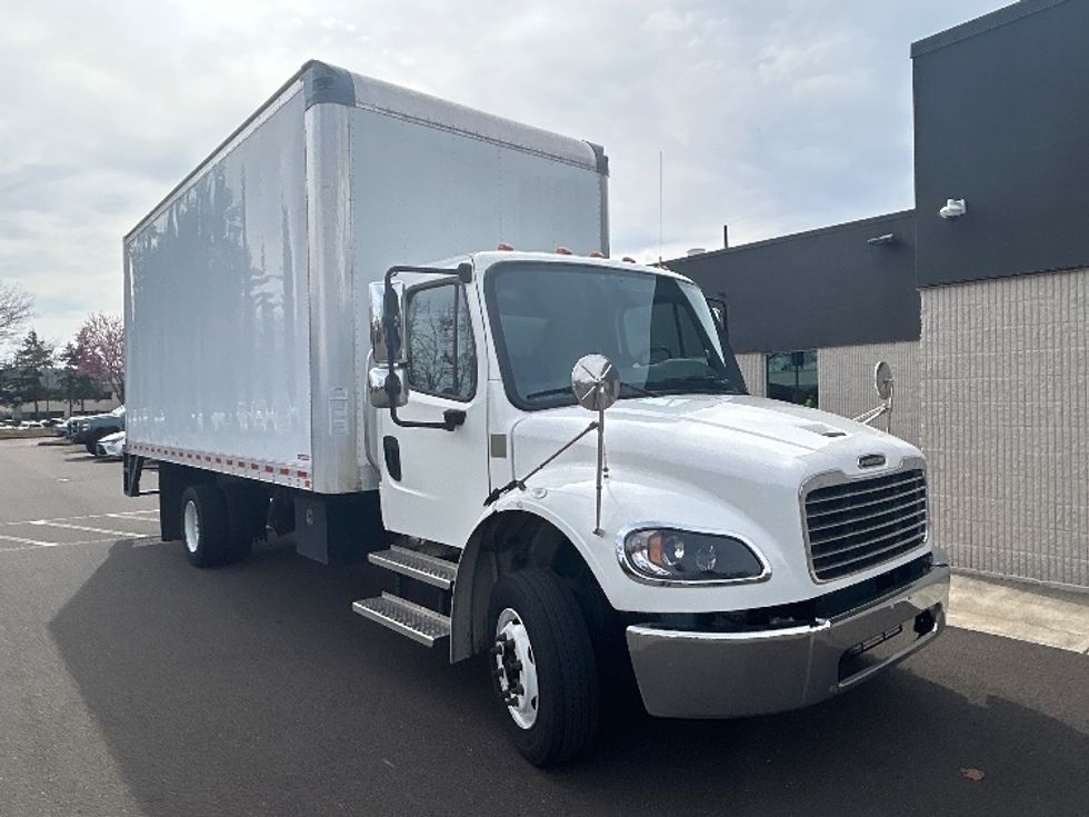 Medium Duty Box Truck-Light and Medium Duty Trucks-Freightliner-2021-M2-Clackamas-OR-46,164\n\t\tmiles-$ 59,500 - Image 1