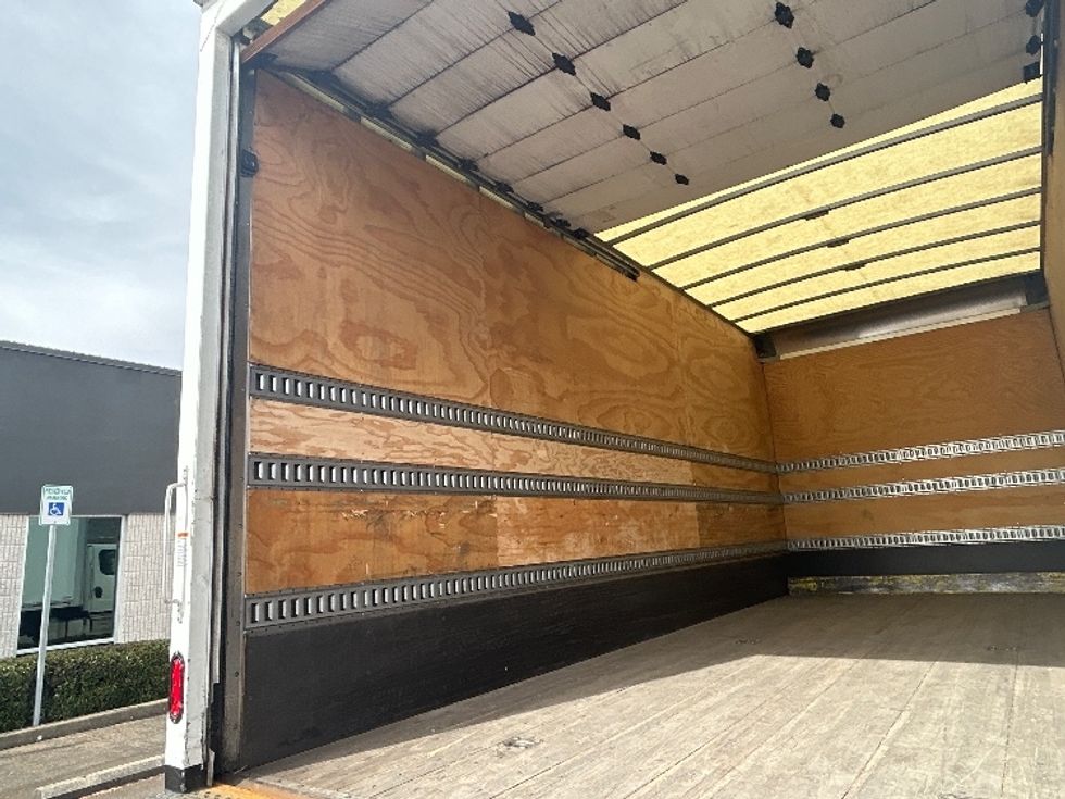 Medium Duty Box Truck-Light and Medium Duty Trucks-Freightliner-2021-M2-Clackamas-OR-46,164\n\t\tmiles-$ 59,500 - Image 10