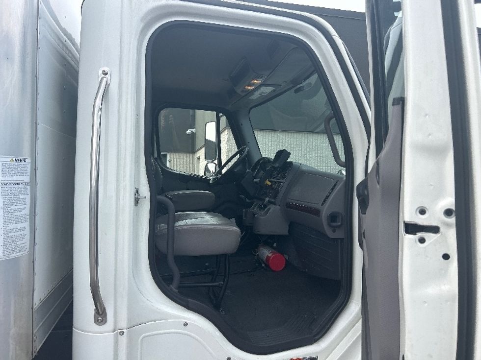Medium Duty Box Truck-Light and Medium Duty Trucks-Freightliner-2021-M2-Clackamas-OR-46,164\n\t\tmiles-$ 59,500 - Image 19