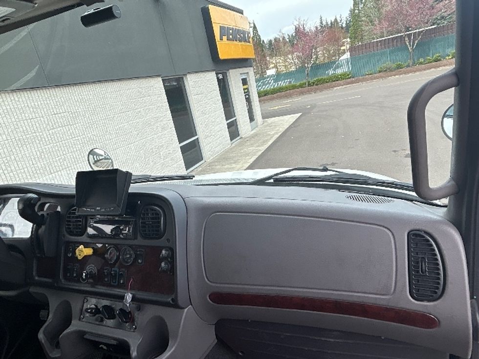 Medium Duty Box Truck-Light and Medium Duty Trucks-Freightliner-2021-M2-Clackamas-OR-46,164\n\t\tmiles-$ 59,500 - Image 20