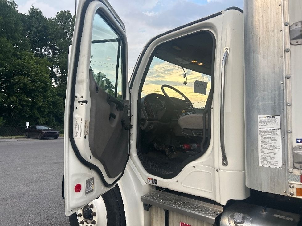 Medium Duty Box Truck-Light and Medium Duty Trucks-Freightliner-2021-M2-Cleveland-TN-128,782\n\t\tmiles-$ 75,000 - Image 16