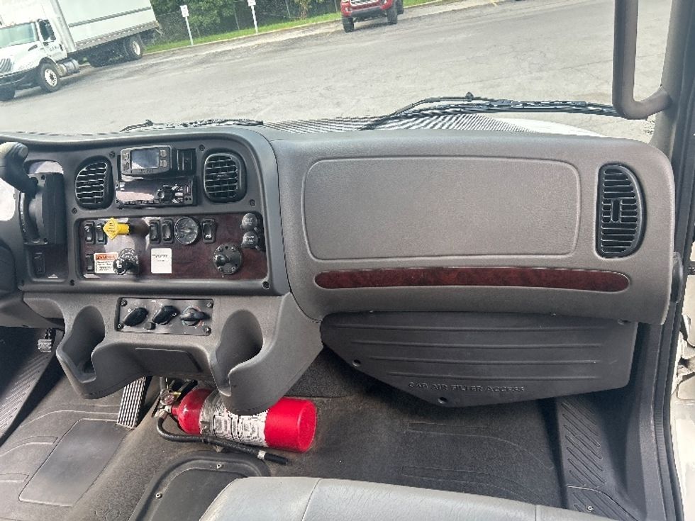 Medium Duty Box Truck-Light and Medium Duty Trucks-Freightliner-2021-M2-Cleveland-TN-128,782\n\t\tmiles-$ 75,000 - Image 21