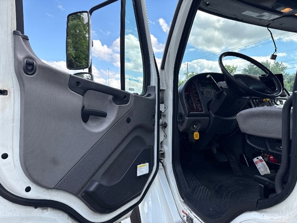 Medium Duty Box Truck-Light and Medium Duty Trucks-Freightliner-2021-M2-Cleveland-TN-309,709\n\t\tmiles-$ 26,500 - Image 16