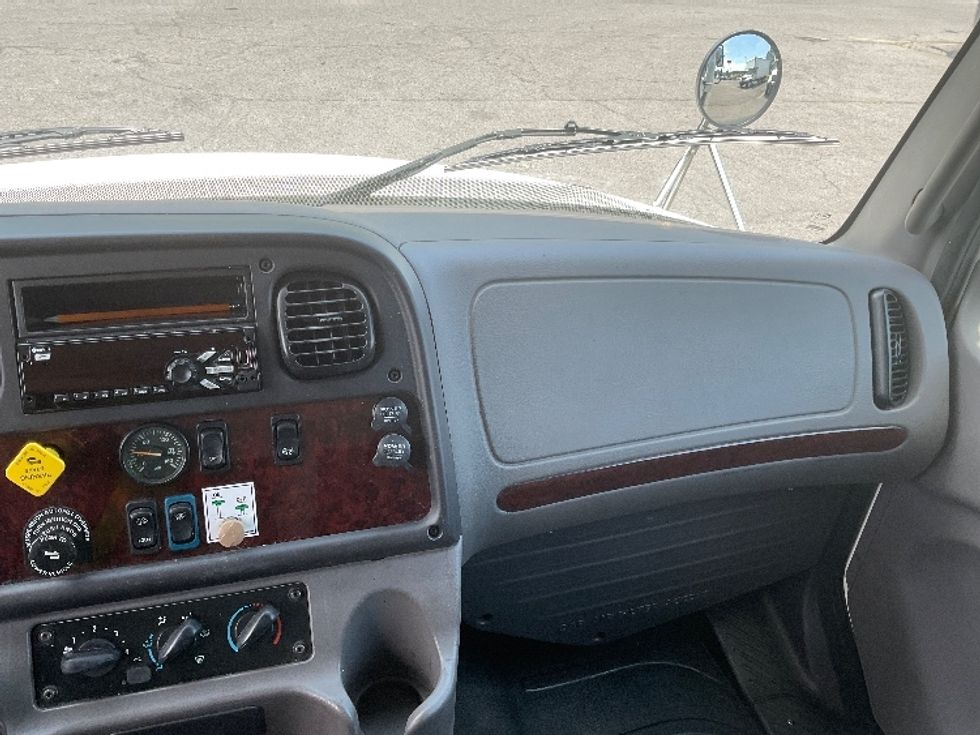 Medium Duty Box Truck-Light and Medium Duty Trucks-Freightliner-2021-M2-Cleveland-TN-369,010\n\t\tmiles-$ 24,000 - Image 21