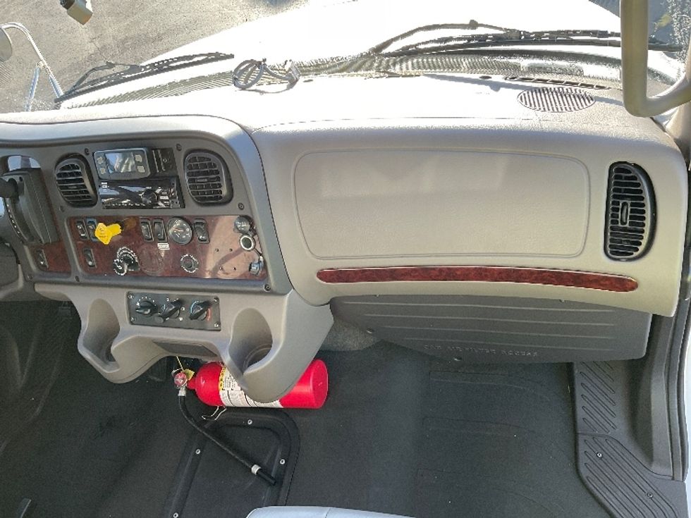 Medium Duty Box Truck-Light and Medium Duty Trucks-Freightliner-2021-M2-Coburg-OR-234,487\n\t\tmiles-$ 53,000 - Image 21