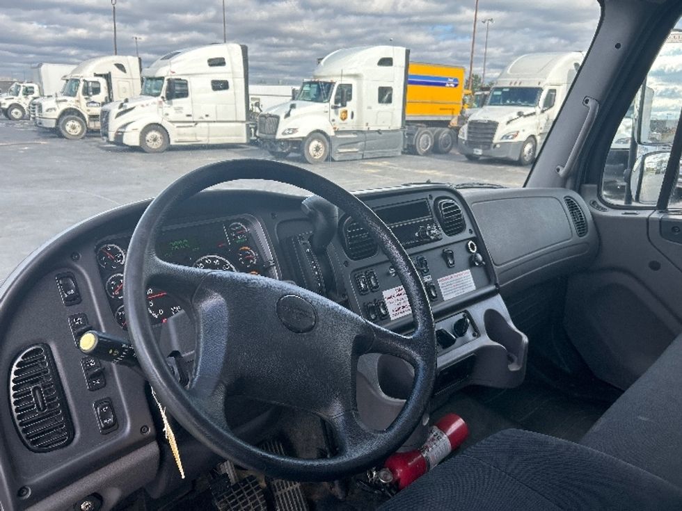 Medium Duty Box Truck-Light and Medium Duty Trucks-Freightliner-2021-M2-Columbus-OH-107,671\n\t\tmiles-$ 78,000 - Image 17