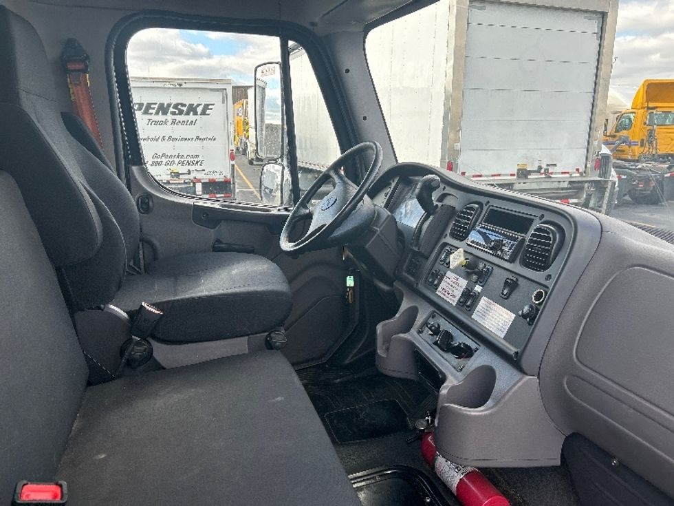 Medium Duty Box Truck-Light and Medium Duty Trucks-Freightliner-2021-M2-Columbus-OH-107,671\n\t\tmiles-$ 78,000 - Image 22