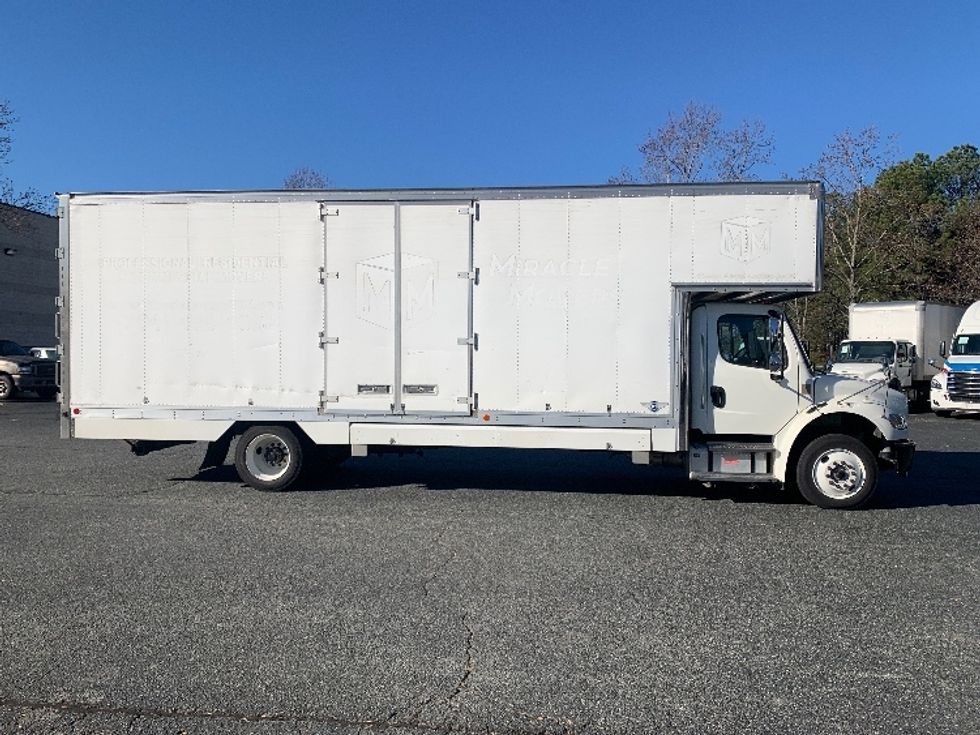 Medium Duty Box Truck-Light and Medium Duty Trucks-Freightliner-2021-M2-Concord-NC-137,803\n\t\tmiles-$ 76,000 - Image 15