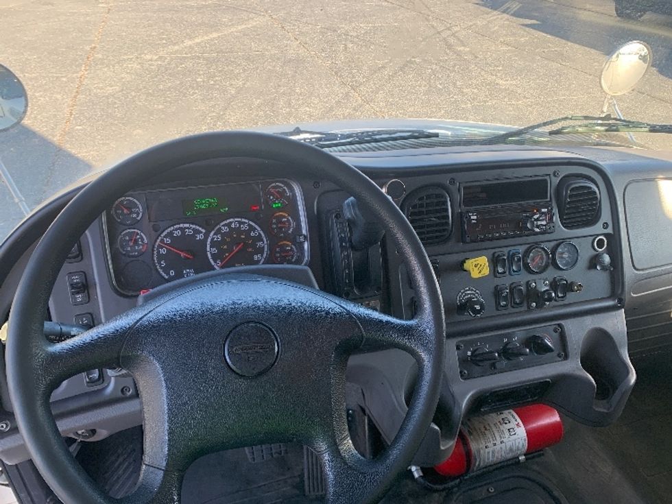 Medium Duty Box Truck-Light and Medium Duty Trucks-Freightliner-2021-M2-Concord-NC-137,803\n\t\tmiles-$ 76,000 - Image 18