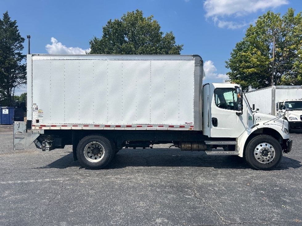Medium Duty Box Truck-Light and Medium Duty Trucks-Freightliner-2021-M2-Concord-NC-158,079\n\t\tmiles-$ 50,750 - Image 15