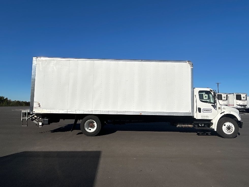 Medium Duty Box Truck-Light and Medium Duty Trucks-Freightliner-2021-M2-Concord-NC-206,761\n\t\tmiles-$ 55,000 - Image 15