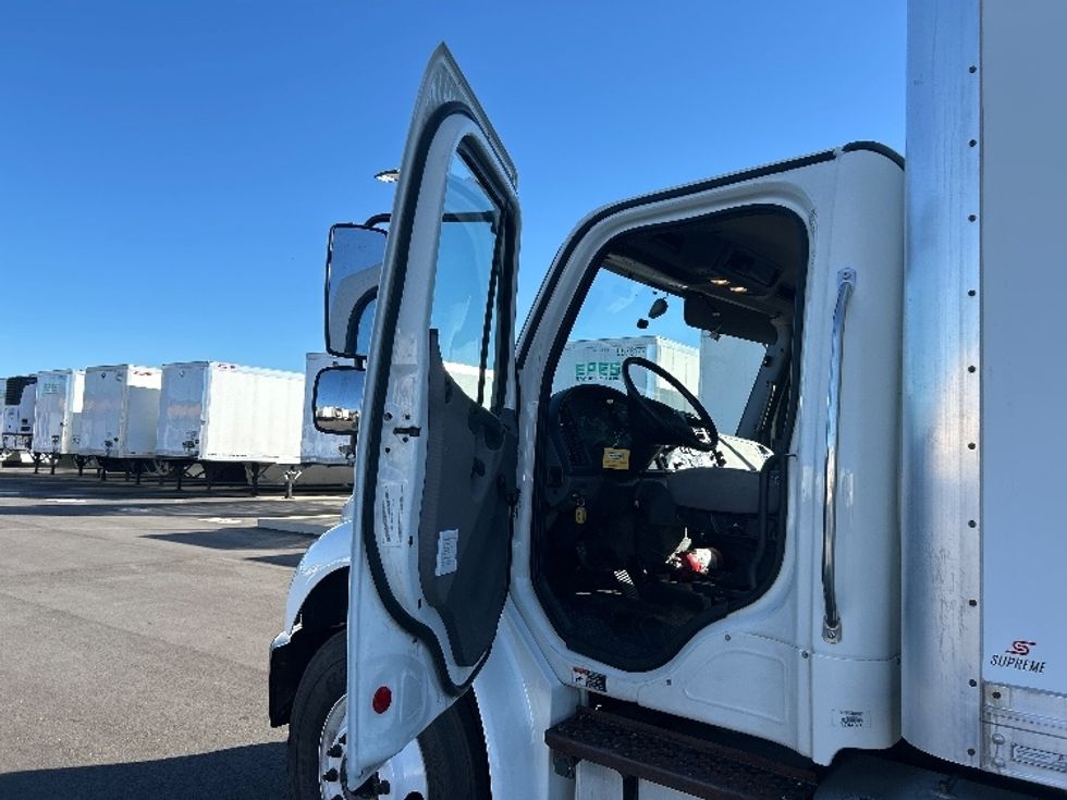 Medium Duty Box Truck-Light and Medium Duty Trucks-Freightliner-2021-M2-Concord-NC-206,761\n\t\tmiles-$ 55,000 - Image 16