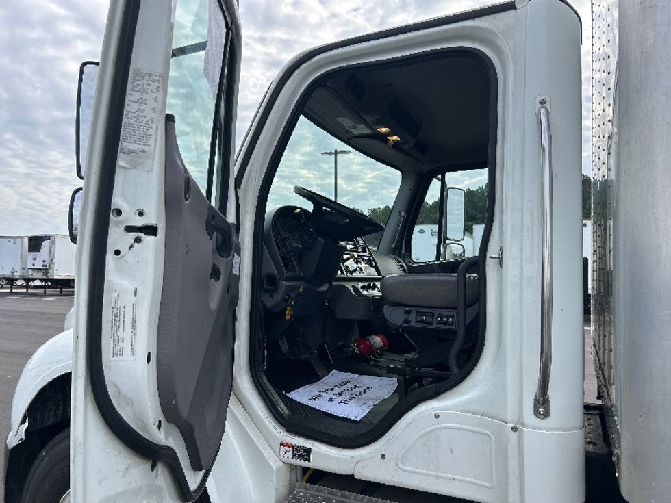Medium Duty Box Truck-Light and Medium Duty Trucks-Freightliner-2021-M2-Concord-NC-213,125\n\t\tmiles-$ 53,750 - Image 16