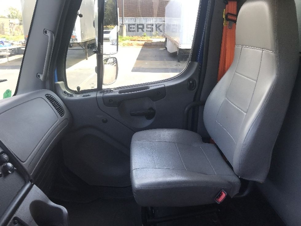 Medium Duty Box Truck-Light and Medium Duty Trucks-Freightliner-2021-M2-Concord-NC-250,477\n\t\tmiles-$ 42,000 - Image 18