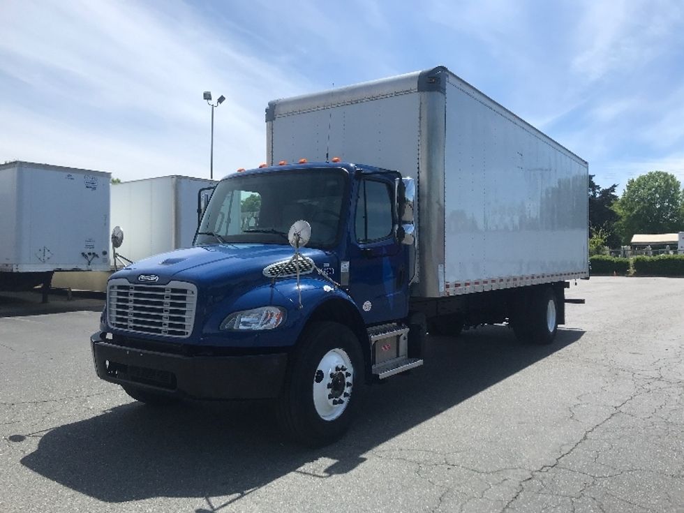 Medium Duty Box Truck-Light and Medium Duty Trucks-Freightliner-2021-M2-Concord-NC-250,477\n\t\tmiles-$ 42,000 - Image 3