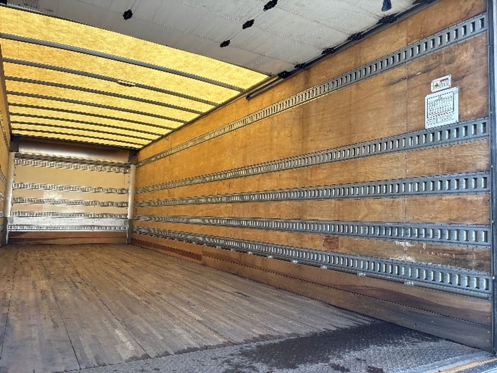 Medium Duty Box Truck-Light and Medium Duty Trucks-Freightliner-2021-M2-Concord-NC-293,603\n\t\tmiles-$ 41,500 - Image 11