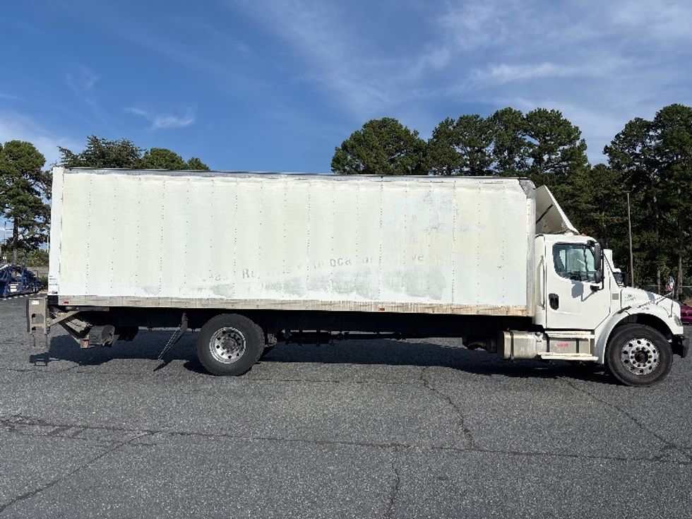 Medium Duty Box Truck-Light and Medium Duty Trucks-Freightliner-2021-M2-Concord-NC-293,603\n\t\tmiles-$ 41,500 - Image 14
