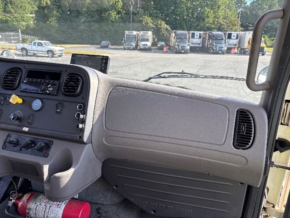 Medium Duty Box Truck-Light and Medium Duty Trucks-Freightliner-2021-M2-Concord-NC-293,603\n\t\tmiles-$ 41,500 - Image 20