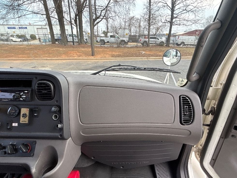 Medium Duty Box Truck-Light and Medium Duty Trucks-Freightliner-2021-M2-Concord-NC-310,621\n\t\tmiles-$ 34,750 - Image 21